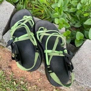 Women’s Green Chaco ZX/2 Sandals Sz 9